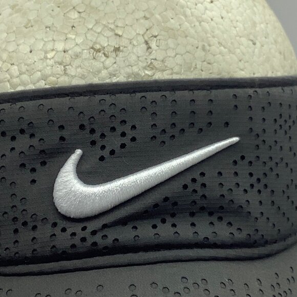 Nike Golf Black Visor Cap One Size Adjustable Strap Tennis Pickleball - Picture 7 of 7
